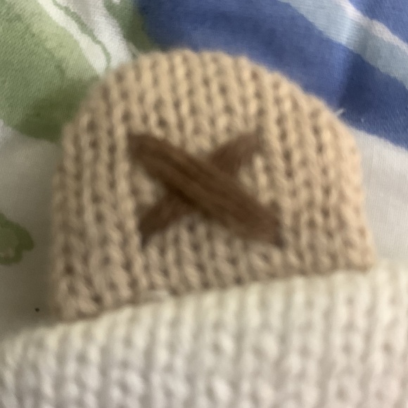 Adorable cotton knit baby bear beanie with hand embroidered face & 3d ears - Picture 5 of 9